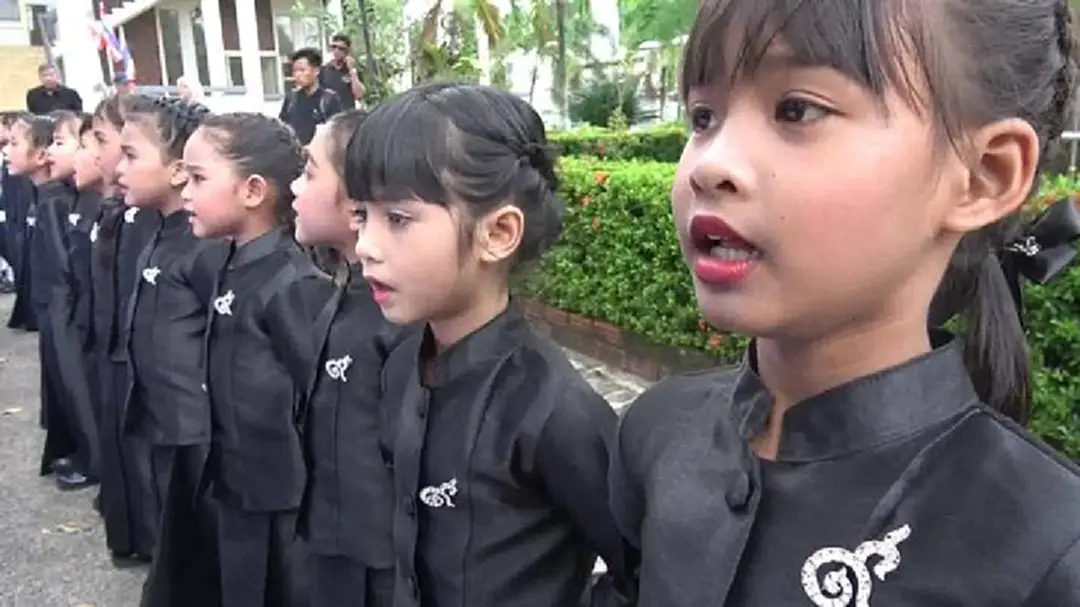 น่าเอ็นดู..เด็กน้อยกว่าร้อยชีวิต ขับร้องเพลง "ต้นไม้ของพ่อ" ในมัสยิดกลาง จ.หวัดสตูล น่าเอ็นดู..เด็กน้อยกว่าร้อยชีวิต ขับร้องเพลง "ต้นไม้ของพ่อ" ในมัสยิดกลาง จ.หวัดสตูล