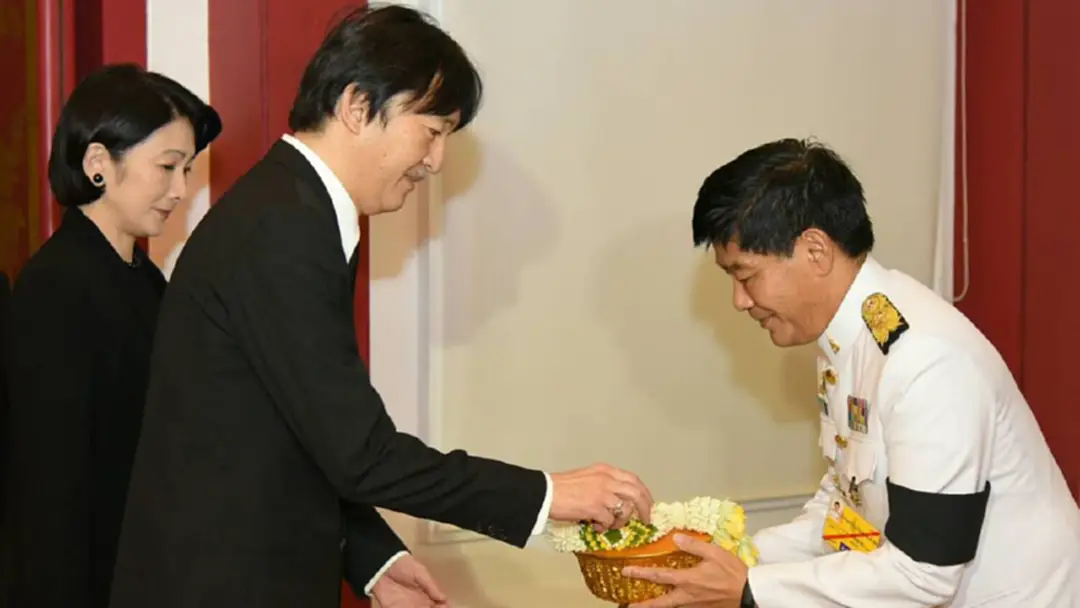 เจ้าชายอากิชิโนะและเจ้าหญิงอากิชิโนะแห่งญี่ปุ่น เสด็จฯถึงไทยแล้ว เพื่อทรงเข้าร่วมพระราชพิธีถวายพระเพลิงพระบรมศพฯ เจ้าชายอากิชิโนะและเจ้าหญิงอากิชิโนะแห่งญี่ปุ่น เสด็จฯถึงไทยแล้ว เพื่อทรงเข้าร่วมพระราชพิธีถวายพระเพลิงพระบรมศพฯ