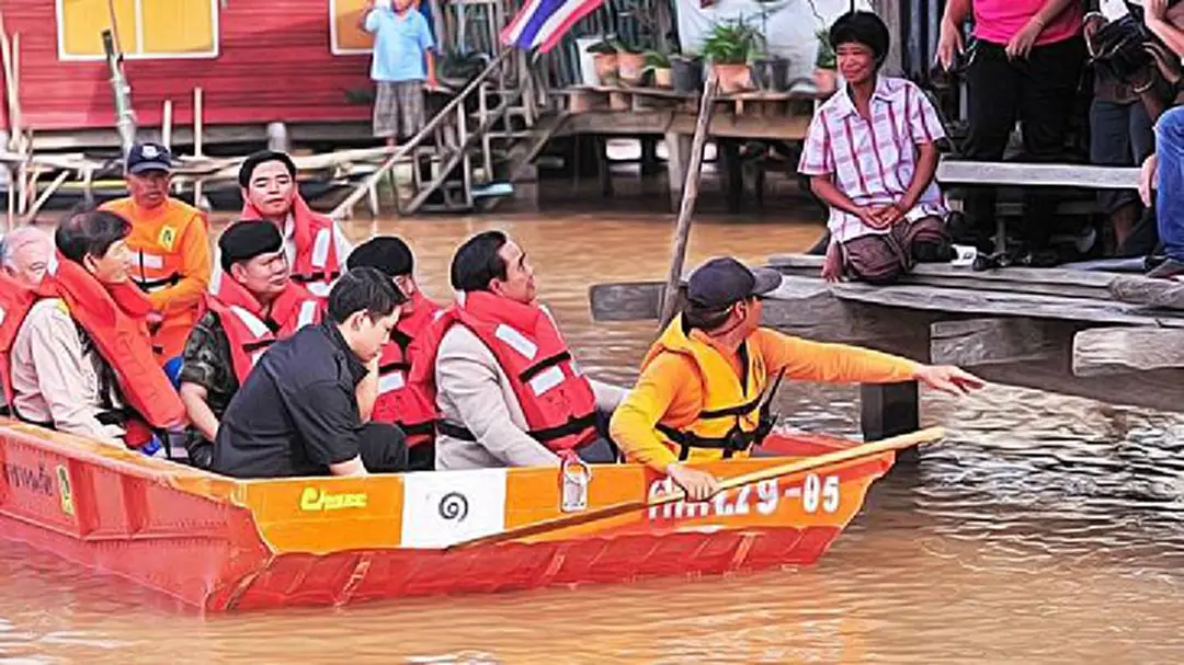 "บิ๊กตู่" ย้ำ ไม่ได้มาหาเสียง ต้องการเพียงมาช่วย ปชช.เท่านั้น "บิ๊กตู่" ย้ำ ไม่ได้มาหาเสียง ต้องการเพียงมาช่วย ปชช.เท่านั้น