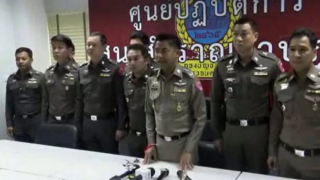 ตร.ท่องเที่ยว ทลาย! "บ่อนออนไลน์" ย่านสำราญราษฎร์ ตร.ท่องเที่ยว ทลาย! "บ่อนออนไลน์" ย่านสำราญราษฎร์