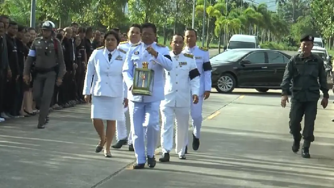 ผู้ว่าฯระนองอัญเชิญไฟหลวงพระราชทาน ผู้ว่าฯระนองอัญเชิญไฟหลวงพระราชทาน