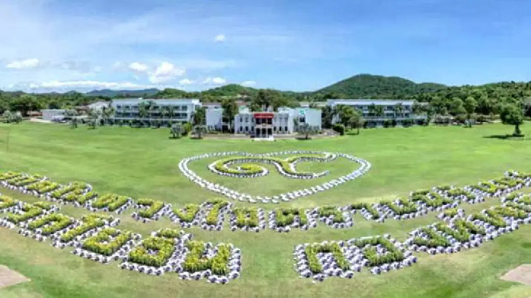 นาวิกโยธิน 1,289 นาย ร่วมแปรอักษรถวายความอาลัยในหลวง ร.9 อย่างสมพระเกียรติ นาวิกโยธิน 1,289 นาย ร่วมแปรอักษรถวายความอาลัยในหลวง ร.9 อย่างสมพระเกียรติ