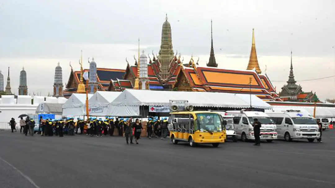 สธ. เสริมทีมแพทย์จากภูมิภาค เพิ่มจุดบริการรอบสนามหลวง