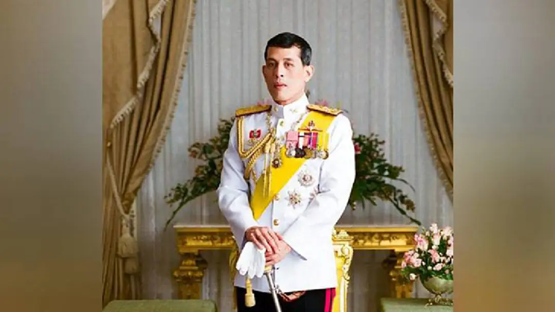 "สมเด็จพระเจ้าอยู่หัว" โปรดเกล้าฯ หมายกําหนดการ พระราชพิธีทรงบําเพ็ญพระราชกุศลถวายผ้าพระกฐิน 2560 "สมเด็จพระเจ้าอยู่หัว" โปรดเกล้าฯ หมายกําหนดการ พระราชพิธีทรงบําเพ็ญพระราชกุศลถวายผ้าพระกฐิน 2560