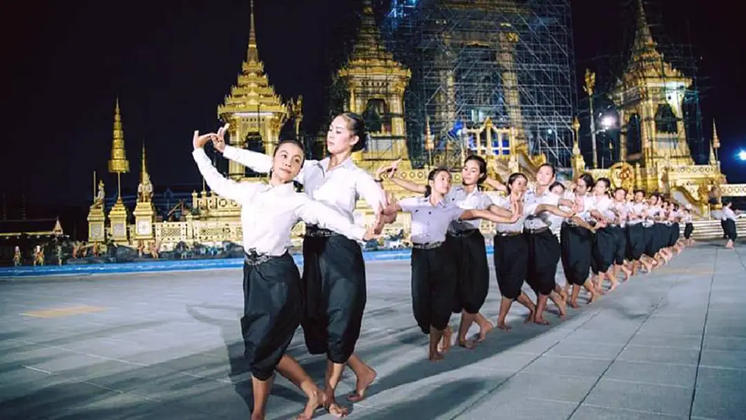 สื่อต่างประเทศรายงานข่าว “อีก 25 วัน คนไทยใจหาย” พร้อมเผยแพร่ภาพความสวยงามของพระเมรุมาศไปทั่วโลก (ชมภาพชุด 18 ภาพ) สื่อต่างประเทศรายงานข่าว “อีก 25 วัน คนไทยใจหาย” พร้อมเผยแพร่ภาพความสวยงามของพระเมรุมาศไปทั่วโลก (ชมภาพชุด 18 ภาพ)