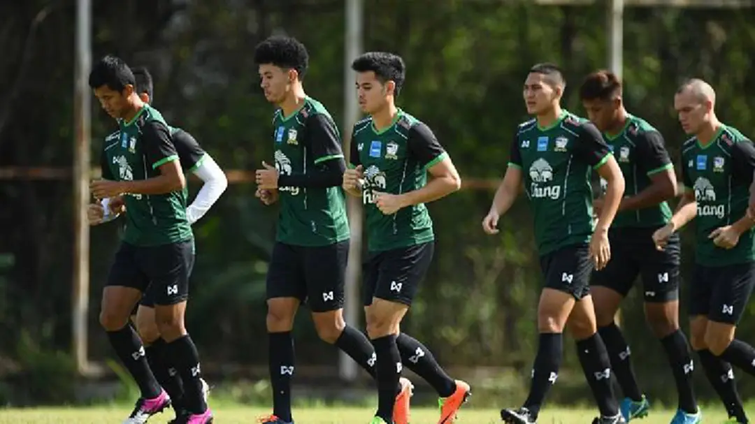 "ทัพช้างศึก" ลงซ้อมสนามใหม่ "ราเยวัช" พอใจแข้งใหม่ปรับตัวได้ดี "ทัพช้างศึก" ลงซ้อมสนามใหม่ "ราเยวัช" พอใจแข้งใหม่ปรับตัวได้ดี