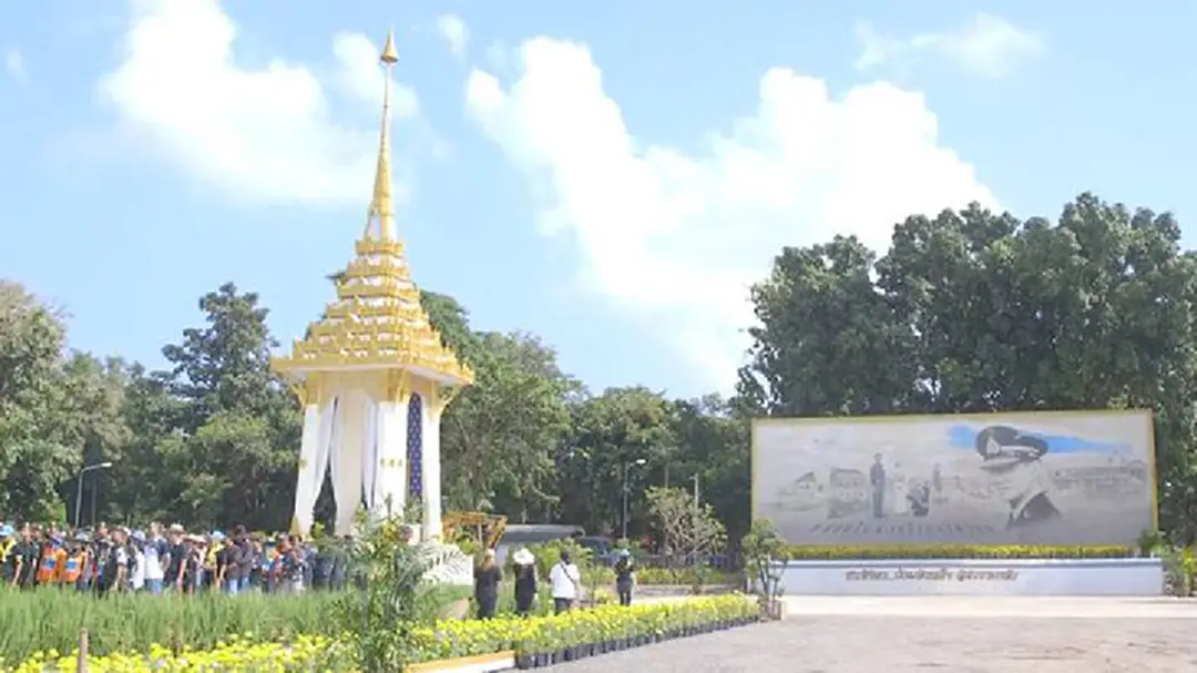 จ.พิจิตร ทำความสะอาดเมรุมาศจำลอง พร้อมเปิดให้ประชาชนชมความงดงาม จ.พิจิตร ทำความสะอาดเมรุมาศจำลอง พร้อมเปิดให้ประชาชนชมความงดงาม