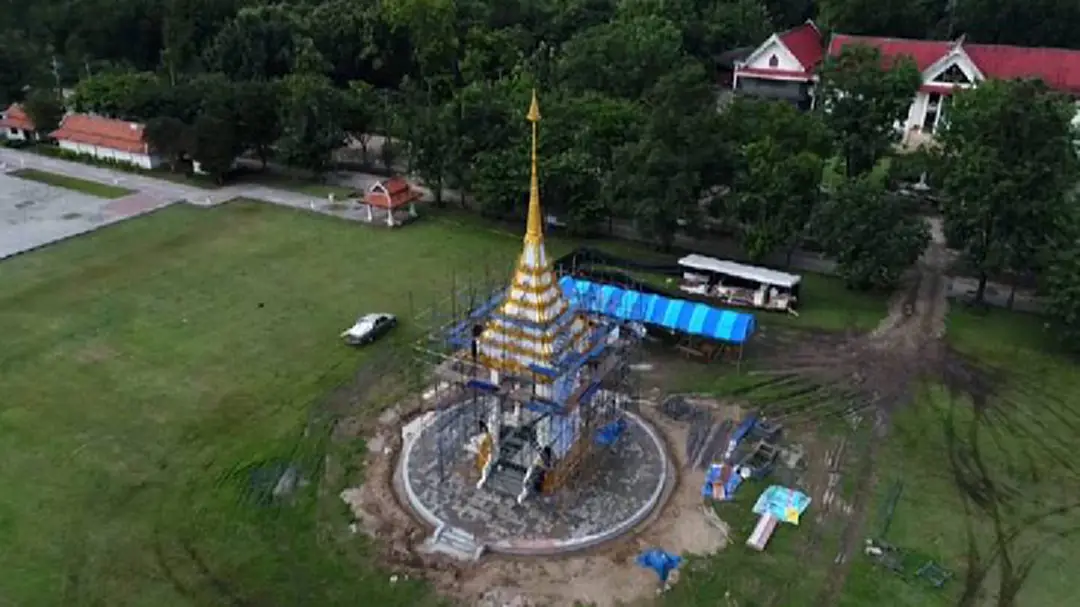พระเมรุมาศจำลองที่กำแพงเพชรใกล้เสร็จสมบูรณ์ พระเมรุมาศจำลองที่กำแพงเพชรใกล้เสร็จสมบูรณ์