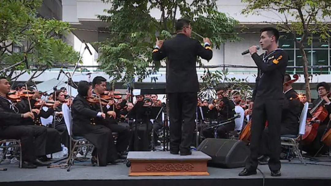 ศิลปินร่วมขับร้องบทเพลง น้อมรำลึกในหลวง รัชกาลที่ 9 ศิลปินร่วมขับร้องบทเพลง น้อมรำลึกในหลวง รัชกาลที่ 9