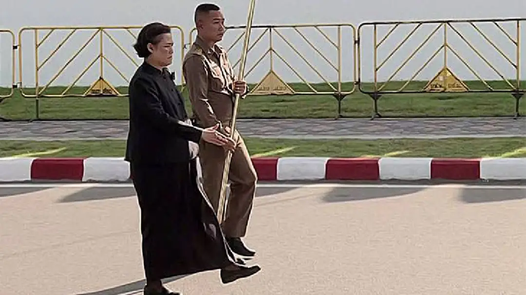 สมเด็จพระเทพฯ รับสั่งให้ปรับใช้กลองใหญ่เป็นเครื่องให้จังหวะเพื่อความพร้อมเพียง สมเด็จพระเทพฯ รับสั่งให้ปรับใช้กลองใหญ่เป็นเครื่องให้จังหวะเพื่อความพร้อมเพียง