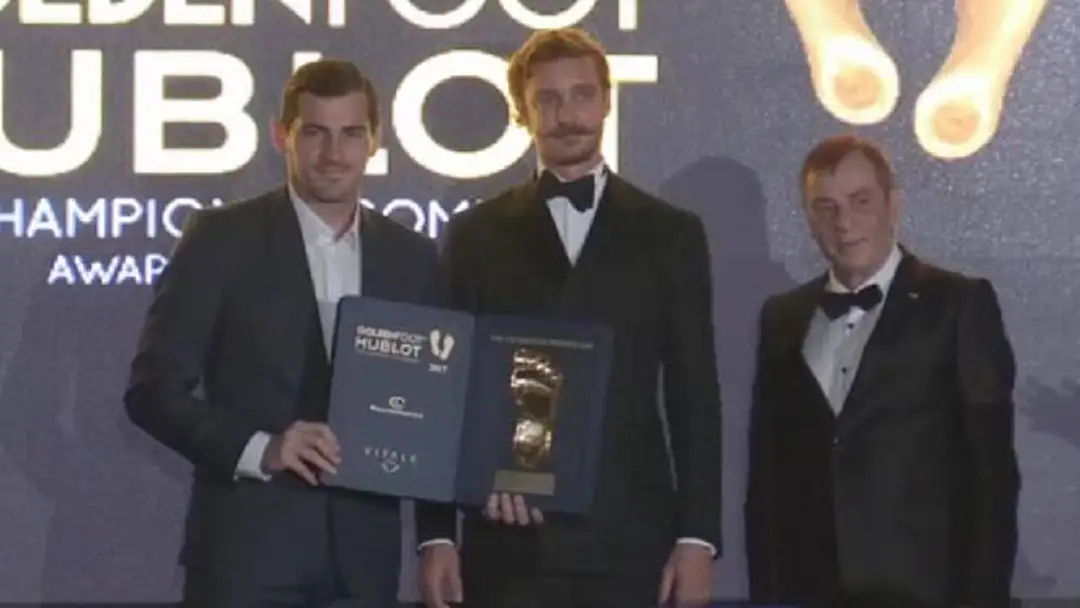 "กาซียาส" ซิวรางวัล "รองเท้าทองคำ" ประจำปี 2017 "กาซียาส" ซิวรางวัล "รองเท้าทองคำ" ประจำปี 2017