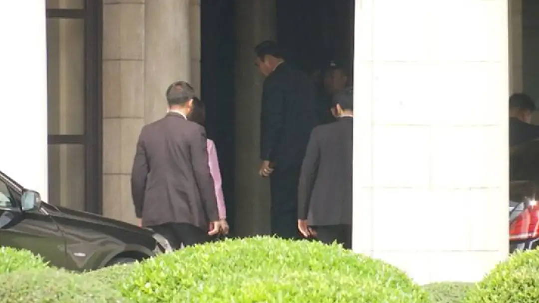 นายกฯ กลับถึงไทยแล้ว หลังร่วมการประชุมสุดยอดผู้นำอาเซียน นายกฯ กลับถึงไทยแล้ว หลังร่วมการประชุมสุดยอดผู้นำอาเซียน