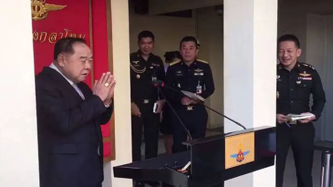 บิ๊กป้อมขอ"ไม่ก้าวล่วง"ผลสอบ"น้องเมย"ให้รอฟังผบ.ทสส. ดูแลค่าชดเชย บิ๊กป้อมขอ"ไม่ก้าวล่วง"ผลสอบ"น้องเมย"ให้รอฟังผบ.ทสส. ดูแลค่าชดเชย