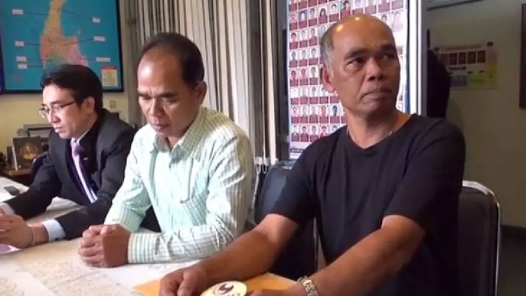 พ่อหนุ่มไปรษณีย์กะปง พังงา ขอโอนสำนวนมากองปราบ หลังตำรวจรัวหัวลูกชาย 3 นัด ดับห่างโรงพักไม่ถึง 100 เมตร ไร้แววคืบ พ่อหนุ่มไปรษณีย์กะปง พังงา ขอโอนสำนวนมากองปราบ หลังตำรวจรัวหัวลูกชาย 3 นัด ดับห่างโรงพักไม่ถึง 100 เมตร ไร้แววคืบ