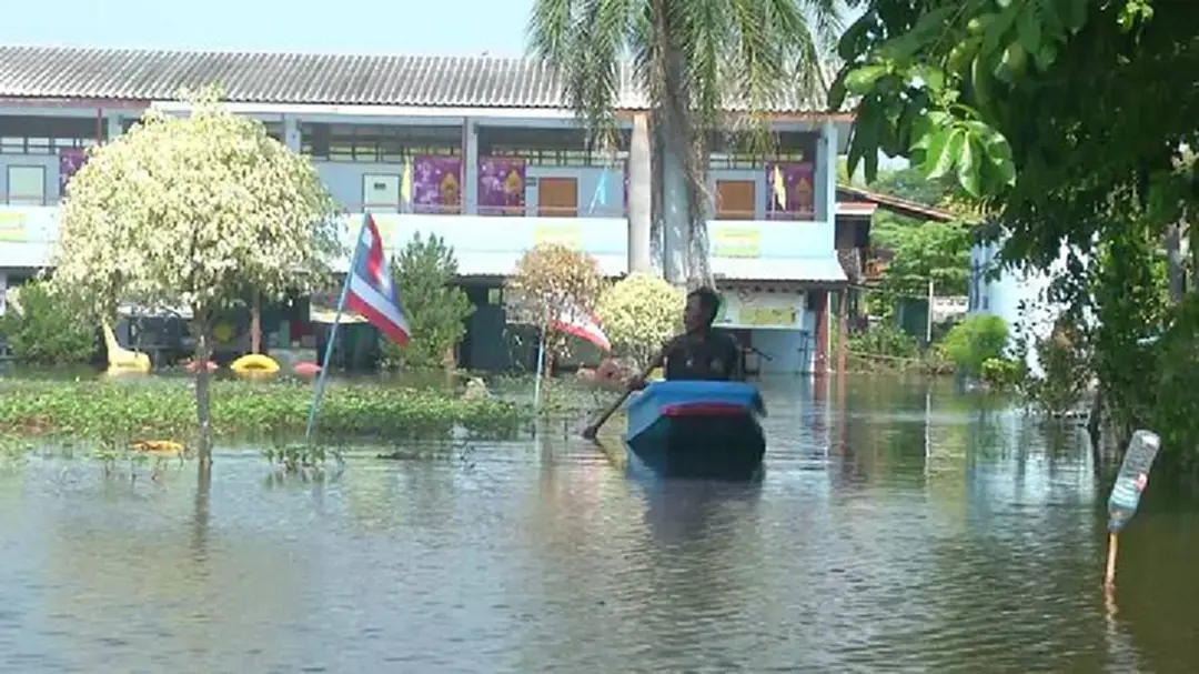น้ำท่วมสูง! 9 โรงเรียนเลื่อนเปิดเทอม จ.พิจิตร น้ำท่วมสูง! 9 โรงเรียนเลื่อนเปิดเทอม จ.พิจิตร