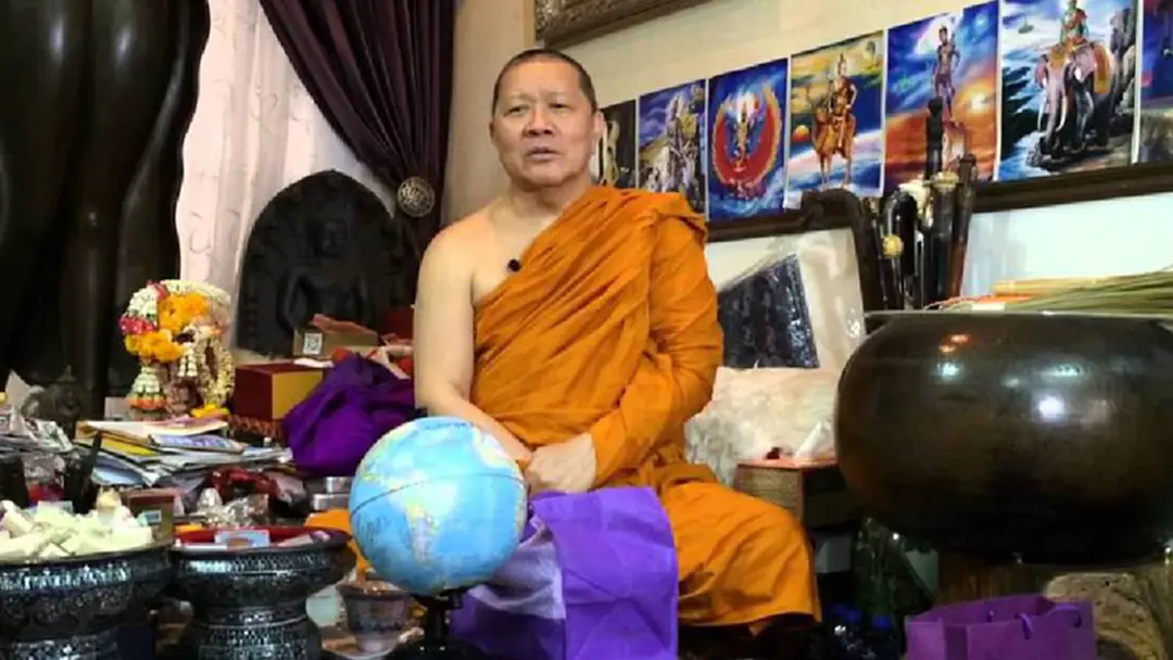 สยบข่าวลือ... ยังไม่ลาสิกขา! เจ้าคุณธงชัยเกจิอาจารย์ดัง แห่งวัดไตรมิตร ปรากฏตัวเดินทางไปไหว้พระธาตุจอมกิตติ ที่เชียงใหม่ สยบข่าวลือ... ยังไม่ลาสิกขา! เจ้าคุณธงชัยเกจิอาจารย์ดัง แห่งวัดไตรมิตร ปรากฏตัวเดินทางไปไหว้พระธาตุจอมกิตติ ที่เชียงใหม่