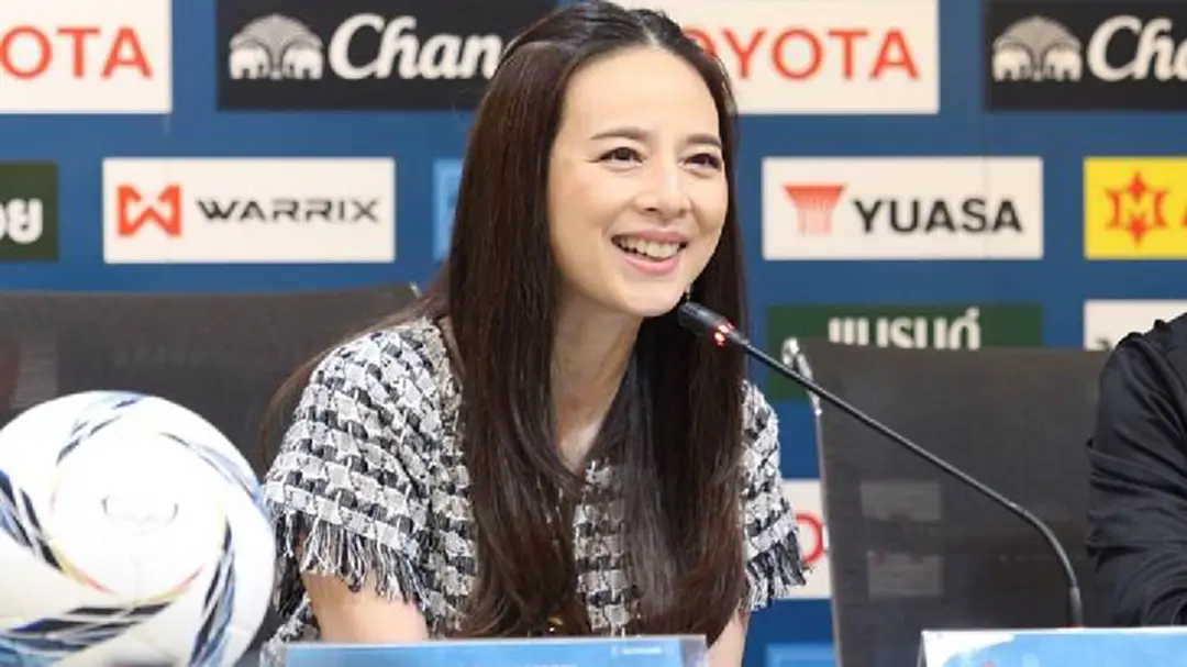 "มาดามแป้ง" ชวนเชียร์ชบาแก้ว ลุ้นสามแต้มอุ่นเกือกนิวซีแลนด์นัดที่สอง 28 พ.ยนี้ "มาดามแป้ง" ชวนเชียร์ชบาแก้ว ลุ้นสามแต้มอุ่นเกือกนิวซีแลนด์นัดที่สอง 28 พ.ยนี้