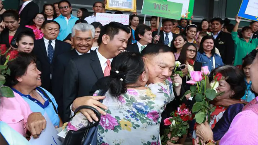 บิ๊กอู๋ปลื้มมาสเตอร์พีซฟื้นฟูชุมชนดินแดงสำเร็จ ลากุมบังเหียนกระทรวงแรงงาน บิ๊กอู๋ปลื้มมาสเตอร์พีซฟื้นฟูชุมชนดินแดงสำเร็จ ลากุมบังเหียนกระทรวงแรงงาน