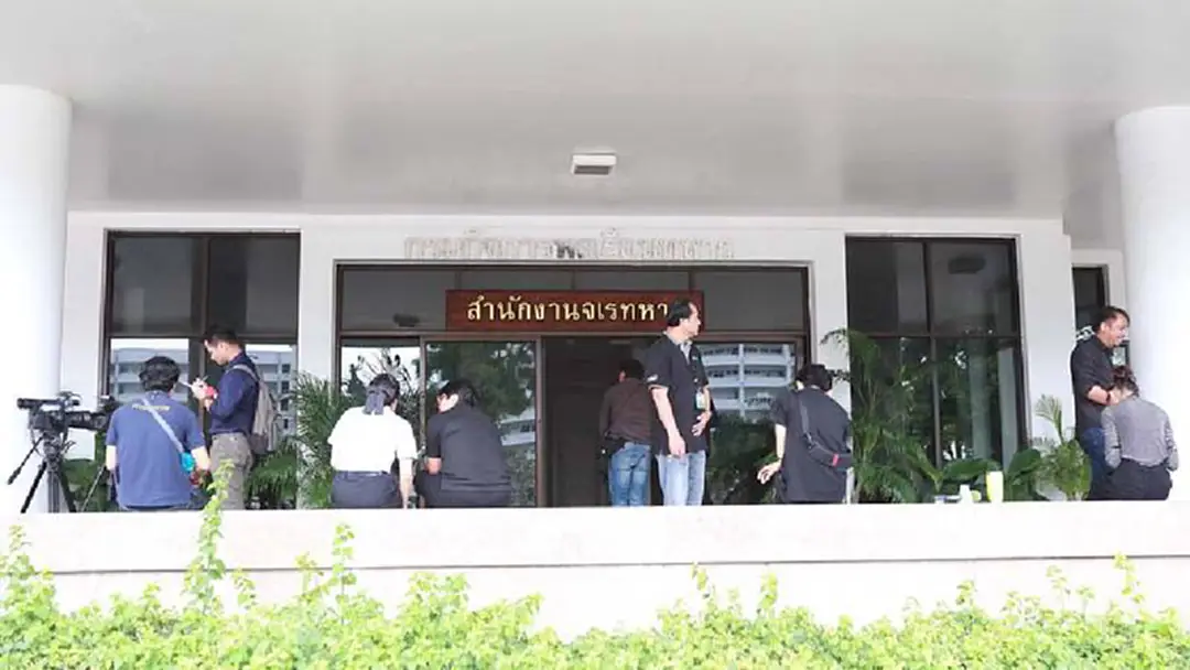 ทัพสื่อปักหลักรอกองทัพแถลงแจงน้องเมยเสียชีวิตอวัยวะหาย ทัพสื่อปักหลักรอกองทัพแถลงแจงน้องเมยเสียชีวิตอวัยวะหาย