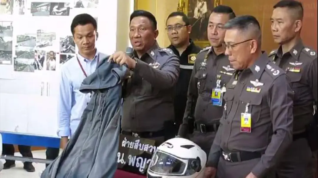 รวบแมสเซ็นเจอร์ กระชากสร้อย จนท.รพ.ศรีธัญญา รวบแมสเซ็นเจอร์ กระชากสร้อย จนท.รพ.ศรีธัญญา