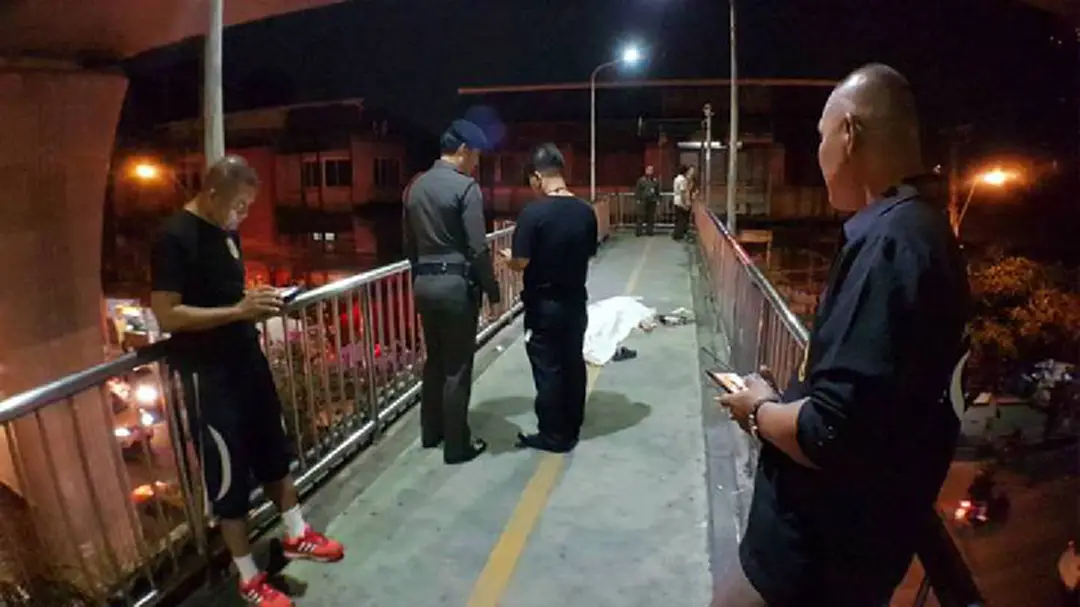 รู้ตัวแล้ว มือมีดจวกนศ.วิทยาลัยสารพัดช่างดับ บนสะพานลอยย่านบางพลัด ที่ต้องทำกันขนาดนี้เพราะ!? รู้ตัวแล้ว มือมีดจวกนศ.วิทยาลัยสารพัดช่างดับ บนสะพานลอยย่านบางพลัด ที่ต้องทำกันขนาดนี้เพราะ!?
