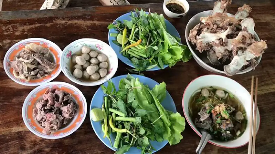 เฝอยายเสบี่ยง ร้านเก่าแก่กว่า 30ปี สุดยอดความอร่อยหนองคาย เฝอยายเสบี่ยง ร้านเก่าแก่กว่า 30ปี สุดยอดความอร่อยหนองคาย