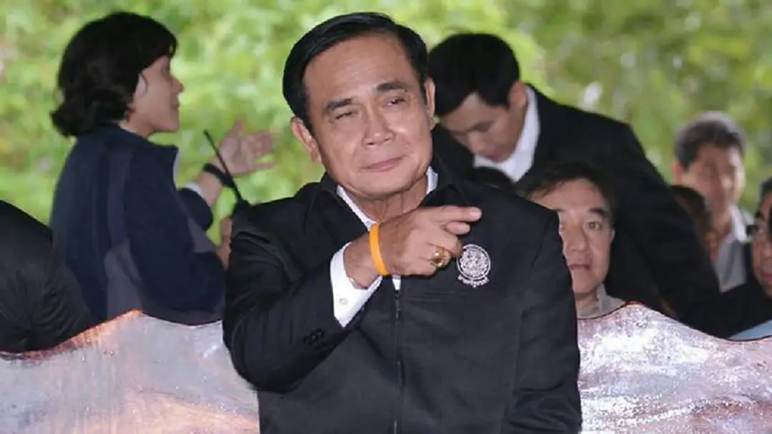 ประยุทธ์ขอพรลอยกระทงสิ่งไม่ดีออกไป หมอดูทักปลายปีดีขึ้น ประยุทธ์ขอพรลอยกระทงสิ่งไม่ดีออกไป หมอดูทักปลายปีดีขึ้น