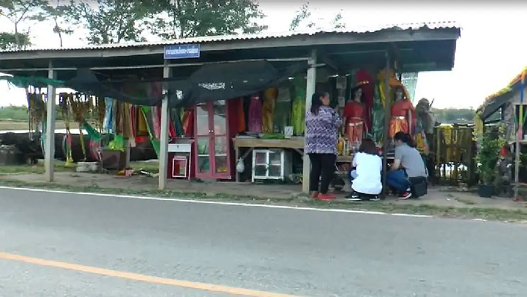 ยังเด็ด!คนโคราชขอโชคลาภ เจ้าแม่ตะเคียนทอง-เจ้าแม่สุรีย์ทอง ยังเด็ด!คนโคราชขอโชคลาภ เจ้าแม่ตะเคียนทอง-เจ้าแม่สุรีย์ทอง