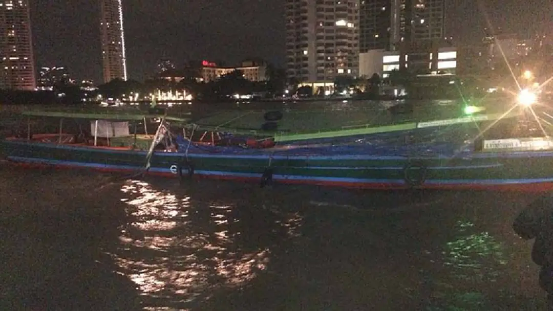 เรือด่วนเฉี่ยวชนอีกลำกลางเจ้าพระยาไร้เจ็บ เจ้าท่าตั้งกก.สอบ เรือด่วนเฉี่ยวชนอีกลำกลางเจ้าพระยาไร้เจ็บ เจ้าท่าตั้งกก.สอบ
