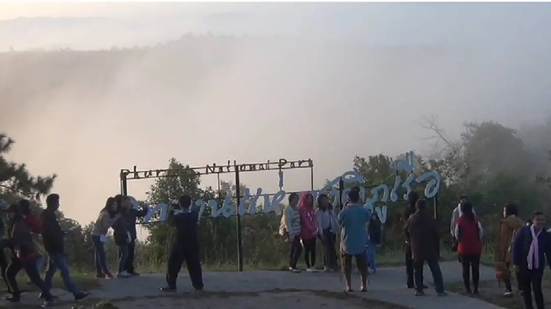 ยอดภูเรืออุณหภูมิเหลือ11องศา นทท.แห่สัมผัสลมหนาว