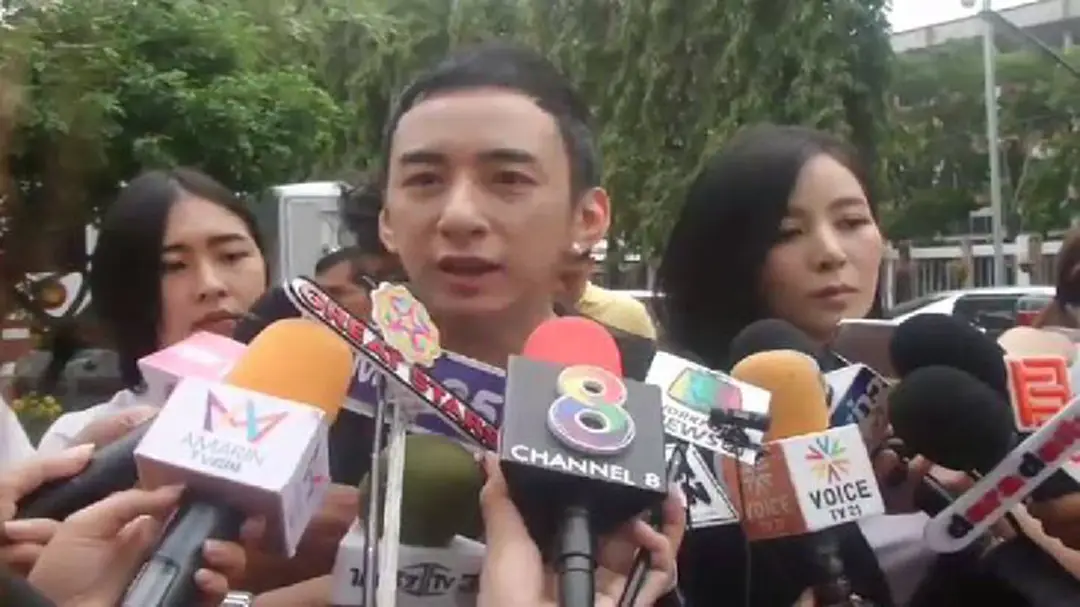"บี พีระพัฒน์"อภัยให้อดีตผจก.ส่วนตัวโกงเงินล้านกว่า เตรียมมอบหนึ่งแสนให้พลเมืองดีชี้เบาะแส "บี พีระพัฒน์"อภัยให้อดีตผจก.ส่วนตัวโกงเงินล้านกว่า เตรียมมอบหนึ่งแสนให้พลเมืองดีชี้เบาะแส