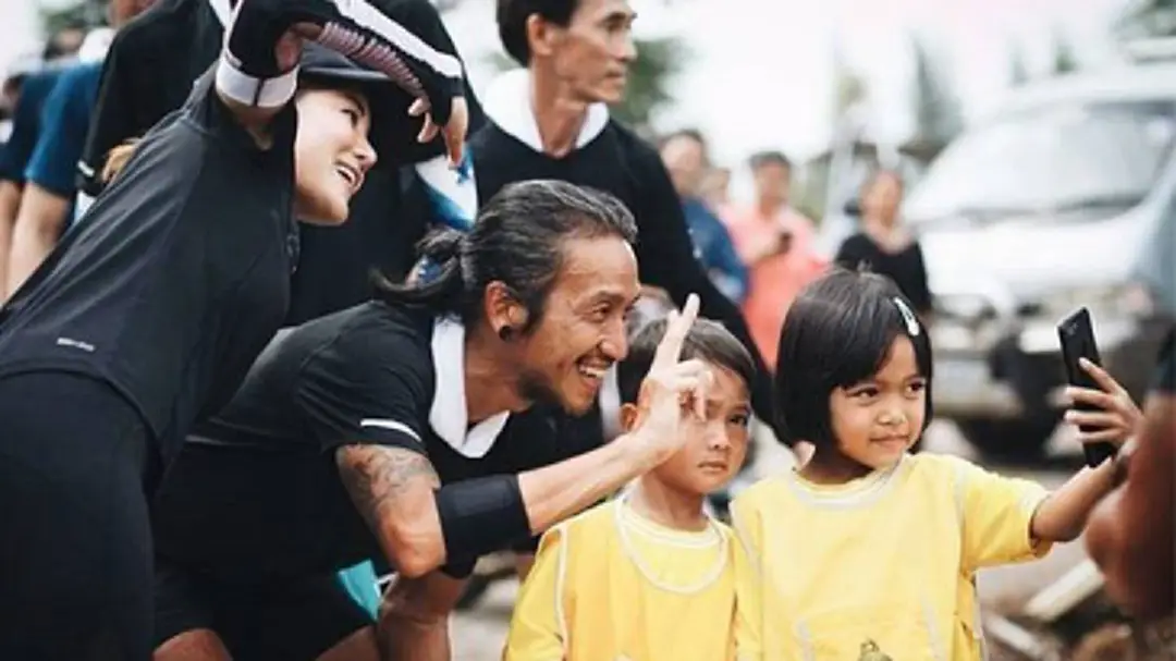 "ก้อย" โพสต์ภาพสุดน่ารัก 2 แฟนคลับตัวน้อยของ "พี่ตูน" "ก้อย" โพสต์ภาพสุดน่ารัก 2 แฟนคลับตัวน้อยของ "พี่ตูน"