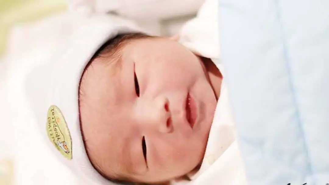 เด็กชาย อคิณ มณีฉาย ลูกแม่เนย-พ่ออาร์ม