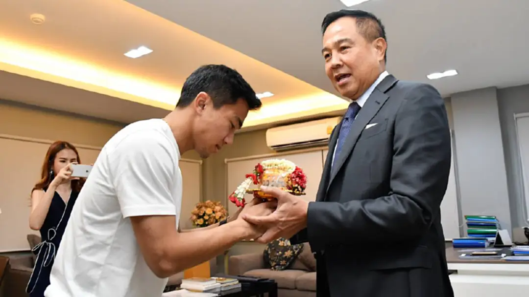 สู่ร่มกาสาวพัสตร์!! “เมสซี่เจ” ขอขมา “บิ๊กอ๊อด” ก่อนอุปสมบท 20 ธ.ค. สู่ร่มกาสาวพัสตร์!! “เมสซี่เจ” ขอขมา “บิ๊กอ๊อด” ก่อนอุปสมบท 20 ธ.ค.