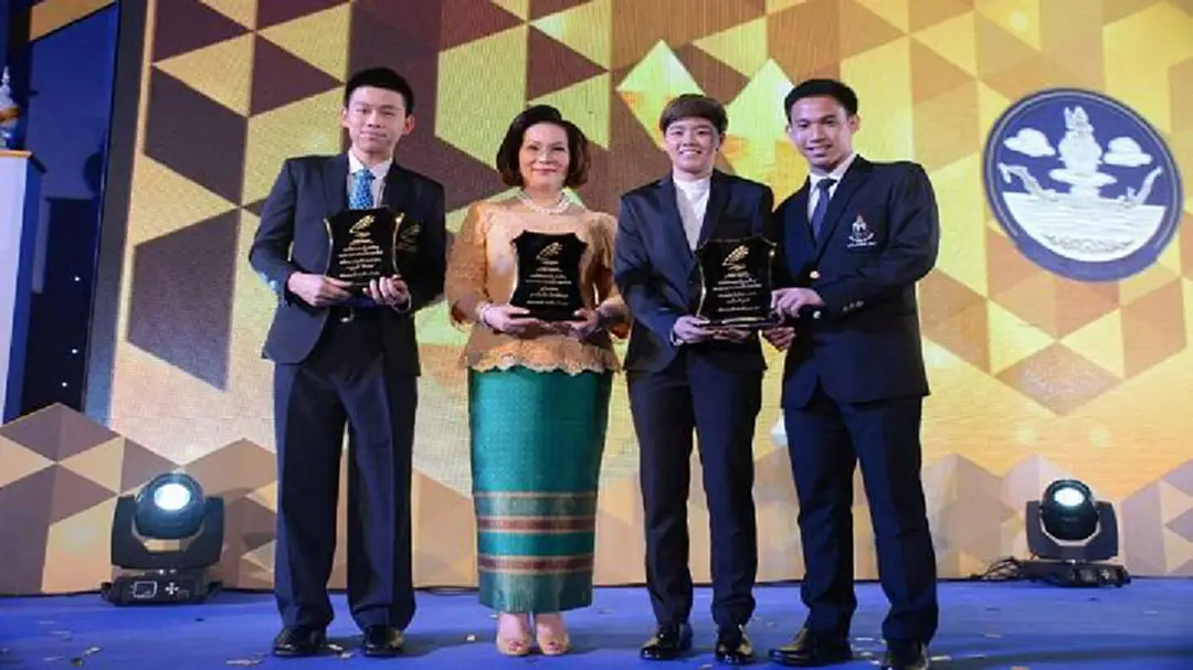 "คุณหญิงปัทมา" ลั่นนักแบดฯ ทุกประเภทต้องก้าวติดท็อป 10 "คุณหญิงปัทมา" ลั่นนักแบดฯ ทุกประเภทต้องก้าวติดท็อป 10