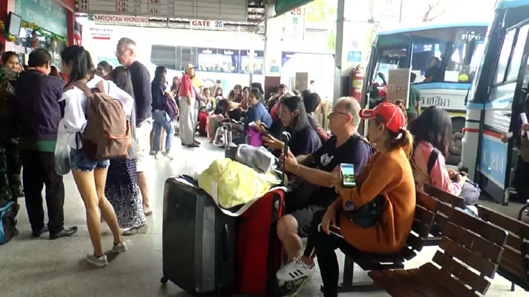 บขส.โคราชแน่น ประชาชนกลับภูมิลำเนา บขส.โคราชแน่น ประชาชนกลับภูมิลำเนา