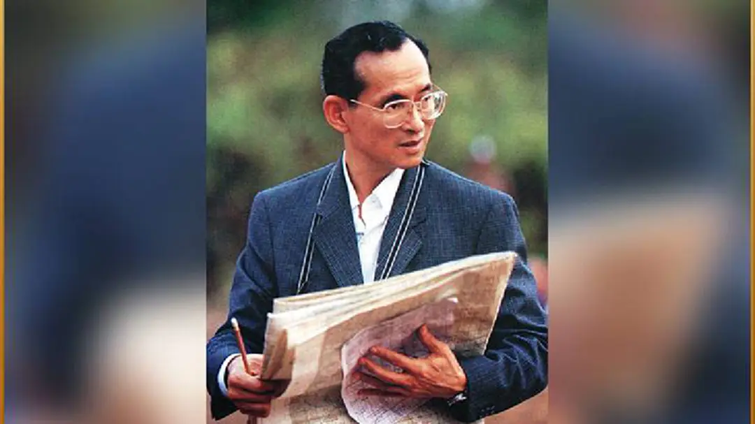 นายกฯ ชวนคนไทยน้อมรำลึกถึงพระมหากรุณาธิคุณในหลวง ร.9 นายกฯ ชวนคนไทยน้อมรำลึกถึงพระมหากรุณาธิคุณในหลวง ร.9