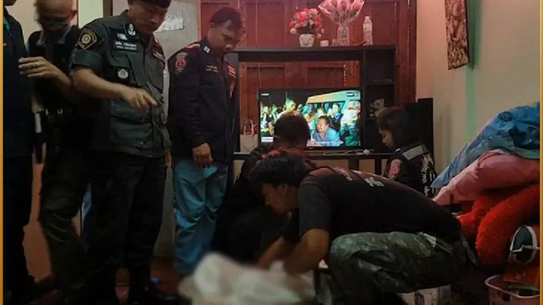 คนร้ายรัวลูกซองเข้ากลางอกว่าที่เจ้าสาวดับคาบ้านพัก จ.ชุมพร คนร้ายรัวลูกซองเข้ากลางอกว่าที่เจ้าสาวดับคาบ้านพัก จ.ชุมพร
