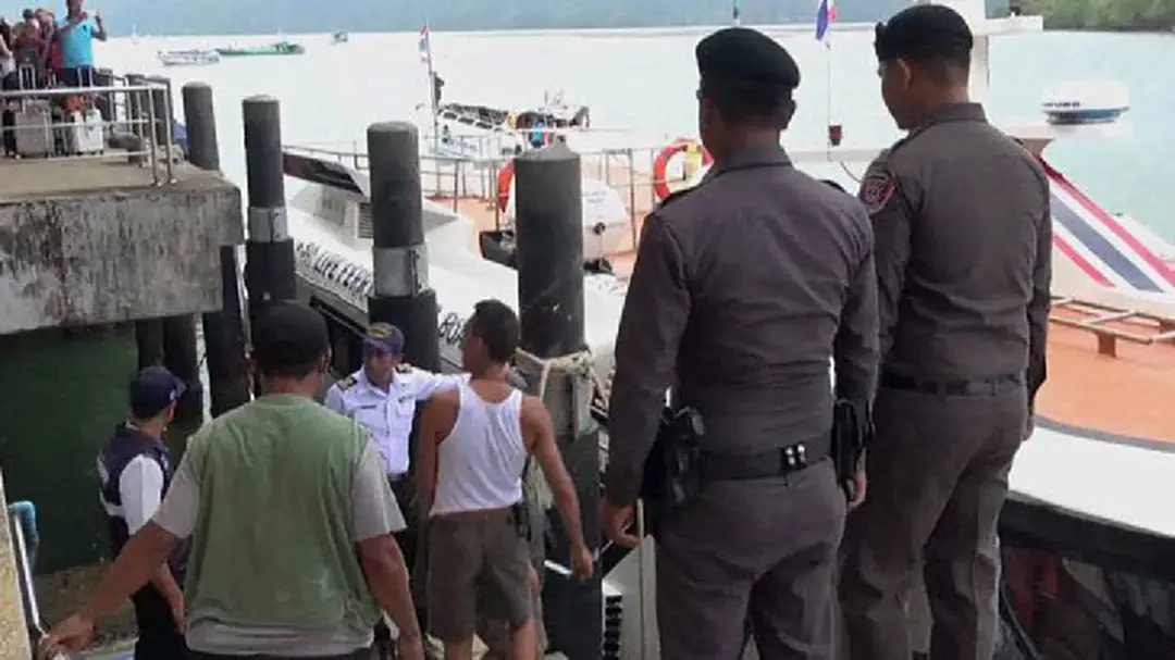"สตูล" คุมเข้ม! หลังนทท.แห่ลงเกาะฉลองปีใหม่ "สตูล" คุมเข้ม! หลังนทท.แห่ลงเกาะฉลองปีใหม่