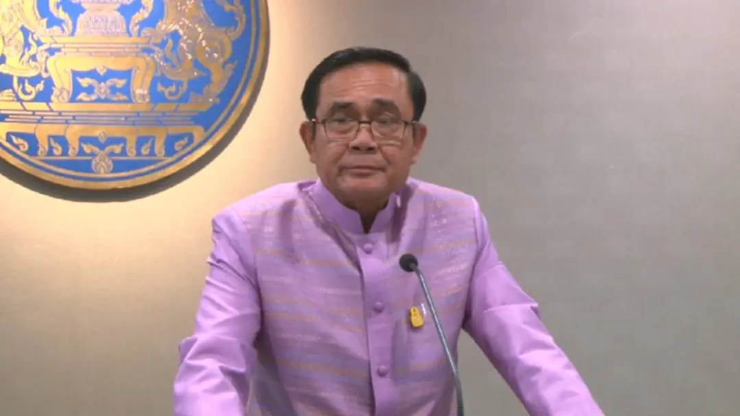 ประยุทธ์ยันไม่ตั้งพรรรคทหาร จ่องัดม.44ปลดล็อคพรรคการเมือง