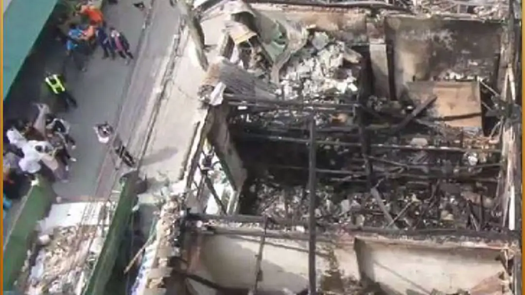 เจ้าของบ้านคาดต้นเพลิงห้องแถวแพร่งนรา สะเทือนใจเสียดายสถาปัตยกรรมสมัย ร.5 เจ้าของบ้านคาดต้นเพลิงห้องแถวแพร่งนรา สะเทือนใจเสียดายสถาปัตยกรรมสมัย ร.5