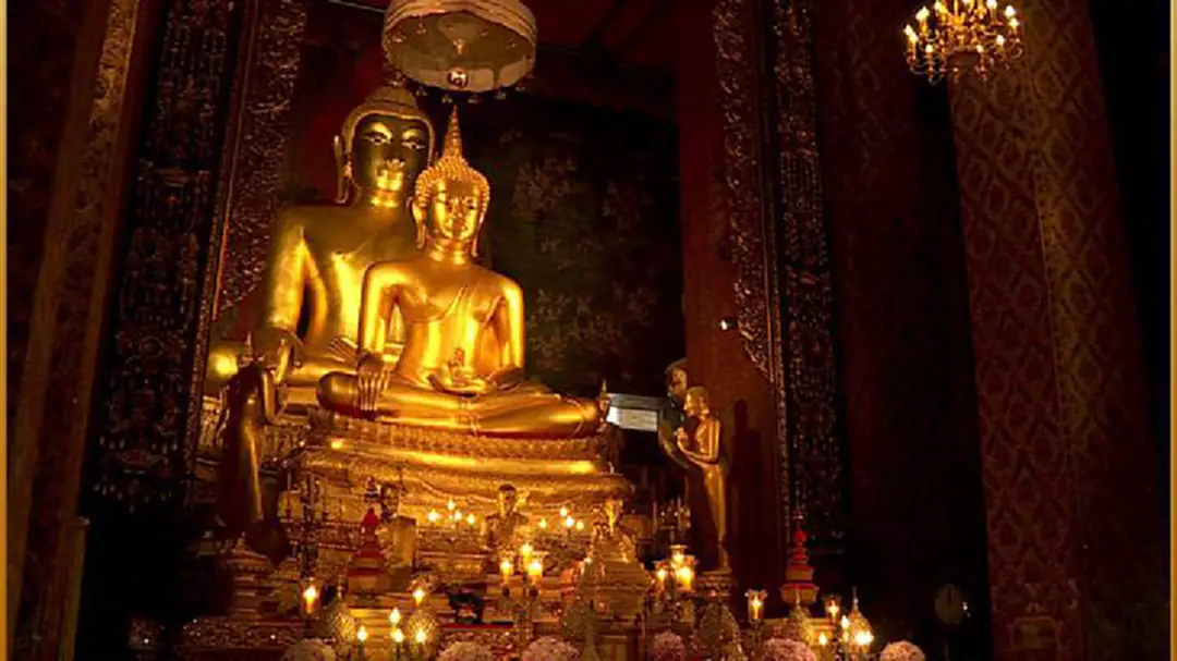 คนสักการะพระบรมราชสรีรางคาร ร.9 แน่นวัดบวรฯ คนสักการะพระบรมราชสรีรางคาร ร.9 แน่นวัดบวรฯ