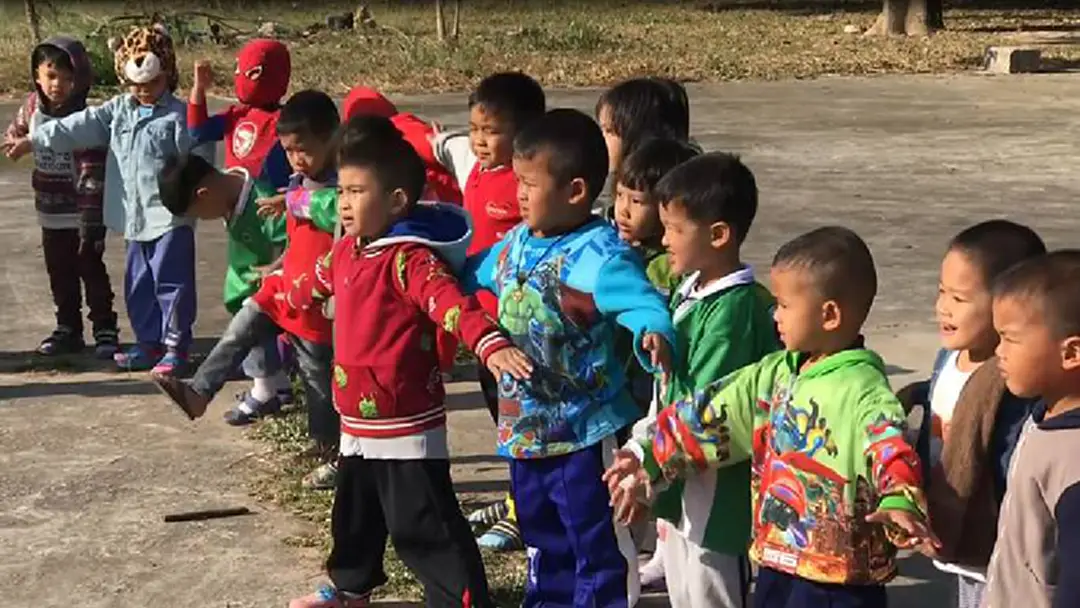 หนูทนบ่ไหว! อุดรฯเหลือ10องศาเด็กออกกำลังกายกลางแดด หนูทนบ่ไหว! อุดรฯเหลือ10องศาเด็กออกกำลังกายกลางแดด
