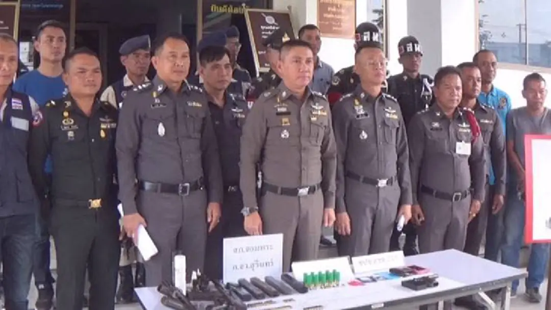 ตร.สุรินทร์ทลายเครือข่ายยานรก เหิมหนัก! ซุกอาวุธ! เตรียมฉะจนท. ตร.สุรินทร์ทลายเครือข่ายยานรก เหิมหนัก! ซุกอาวุธ! เตรียมฉะจนท.