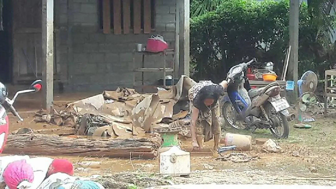 ยับเยิน! น้ำป่าซัดบ้านในนพพิตำนครศรีฯ เหลือแค่ซาก ยับเยิน! น้ำป่าซัดบ้านในนพพิตำนครศรีฯ เหลือแค่ซาก