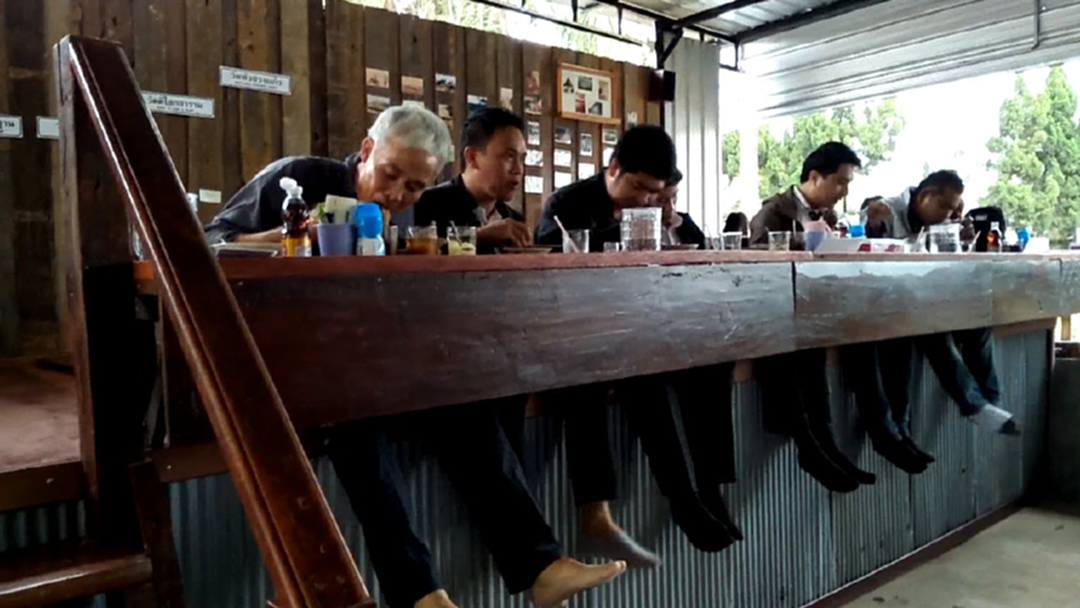 ไปชิม "ก๋วยเตี๋ยวเรือห้อยขา" 1 เดียว ที่กว๊านพะเยา