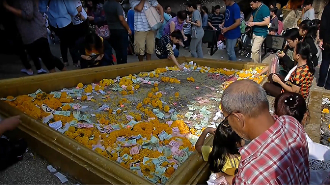 นักแสวงบุญขึ้นเขาคิชฌกูฏแน่น แนะนำอาหารติดตัวไม่มีขาย นักแสวงบุญขึ้นเขาคิชฌกูฏแน่น แนะนำอาหารติดตัวไม่มีขาย