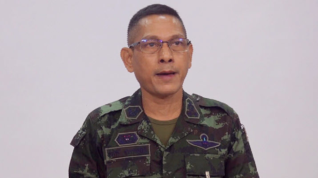 กอ.รมน.ภ.4 แจงเหตุ "ซุ่มยิงทหาร-เผารถทัวร์" ขอให้เชื่อมั่นจนท.