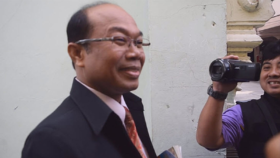 "ครูปรีชา" มีหมัดเด็ด! สู้คดีแต่ยังไม่เปิดเผย ยืนยันไม่หนีแน่นอน "ครูปรีชา" มีหมัดเด็ด! สู้คดีแต่ยังไม่เปิดเผย ยืนยันไม่หนีแน่นอน