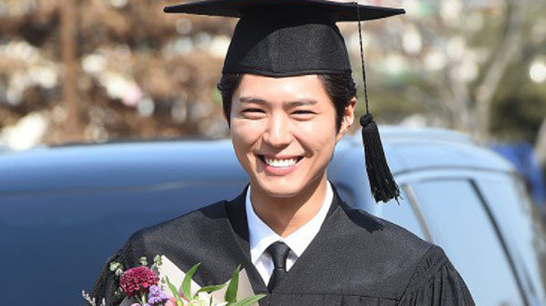 หล่อเก่ง ! พัคโบกอม รับปริญญา ม.มยองจี (มีคลิป) หล่อเก่ง ! พัคโบกอม รับปริญญา ม.มยองจี (มีคลิป)